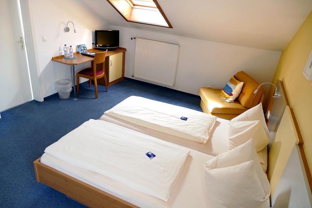 Hasi'S Hotel Grafing bei Muenchen Bagian luar foto